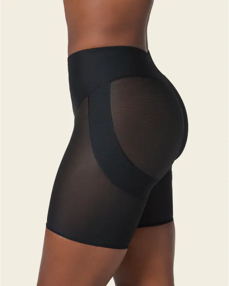 High-waisted shaping shorts with pleated center seam and elastic band
